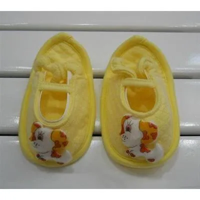 Giày sandal baby one - màu vàng (0 - 3 tháng)